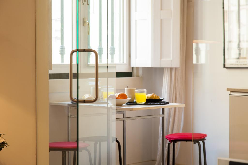 Joivy Inviting Studio Near Green Street Apartment